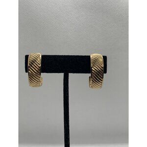 Gold-Tone Ribbed Clip-On Hoop Earrings For Women